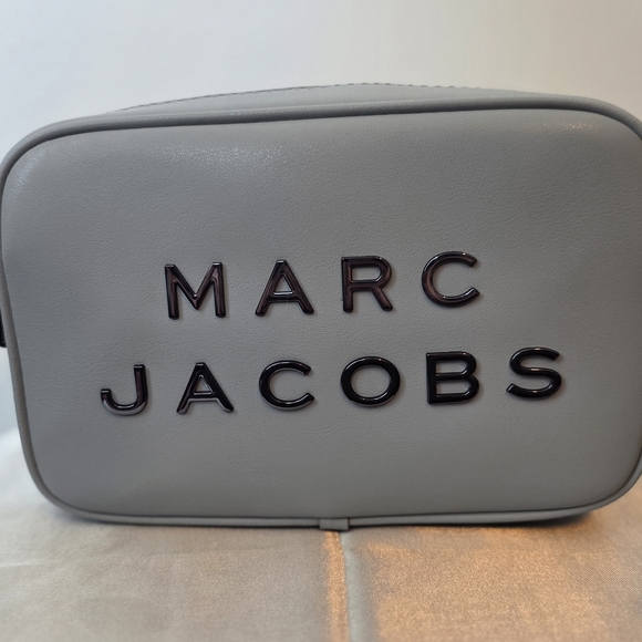 Marc Jacobs The Flash Leather Camera Crossbody Bag - Picture 2 of 11